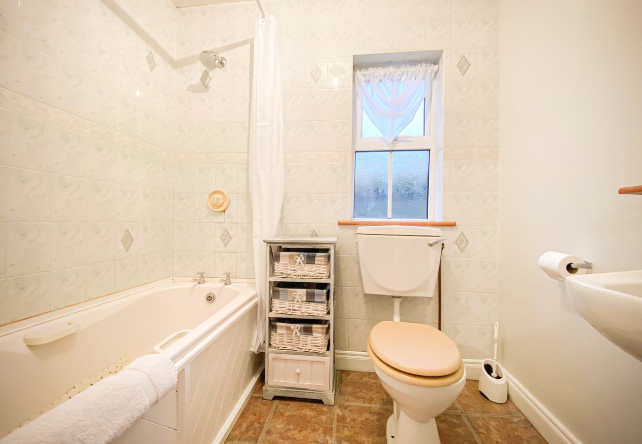 Galway Road Holiday Home, Co. Galway | Coastal Self-Catering Holiday Accommodation Available in Clifden, Connemara, County Galway | Read More and Book