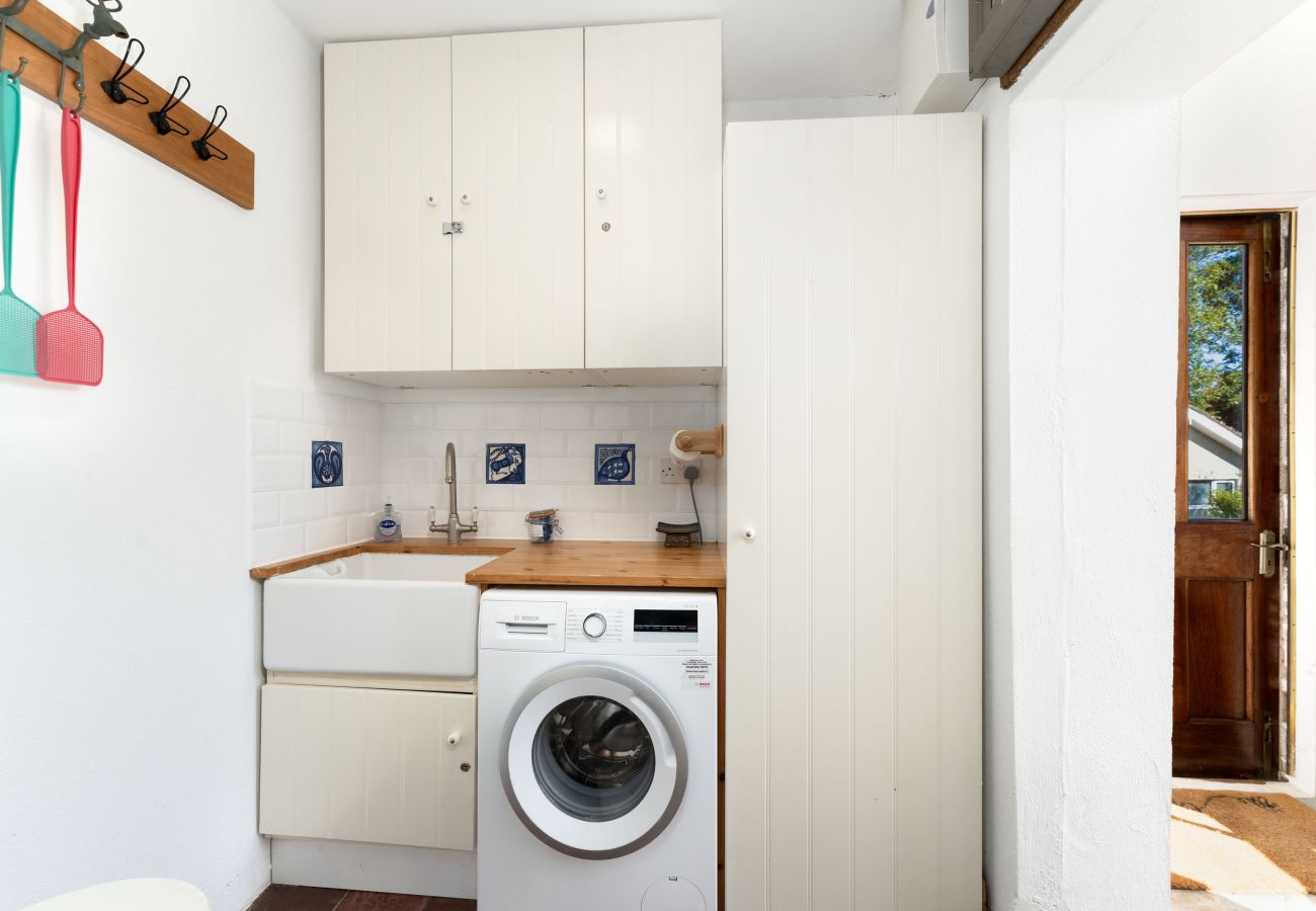 Utility room in Clifden Countryside Holiday Home