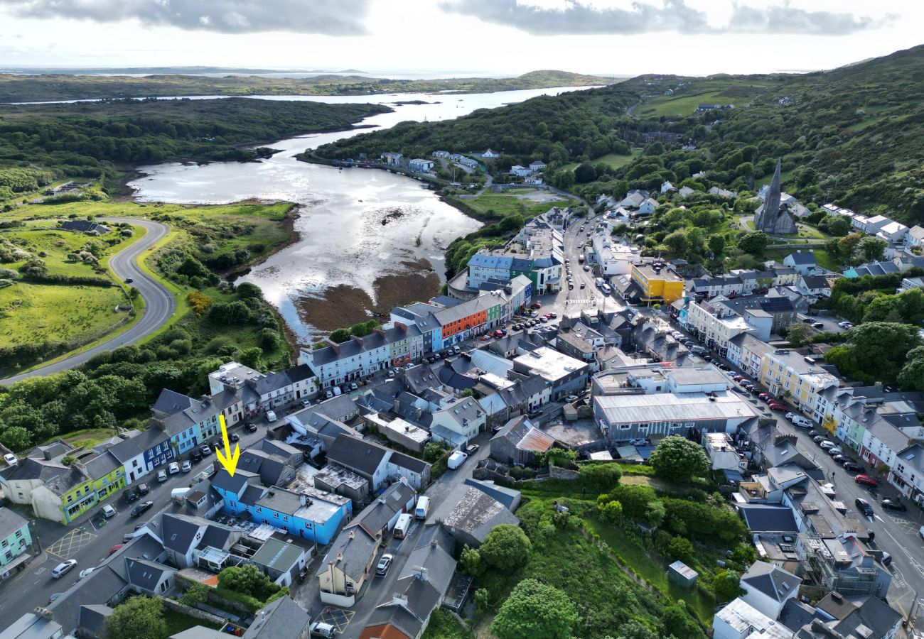 Clifden Town Large Holiday Home, Clifden, Co. Galway | Coastal Self-Catering Holiday Accommodation Available in Clifden, Connemara, County Galway | Re