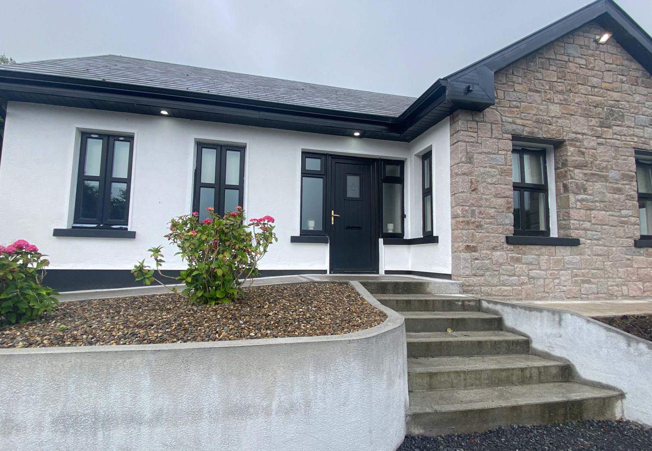 Apartment in Oughterard - Oughterard Woodland Holiday Home