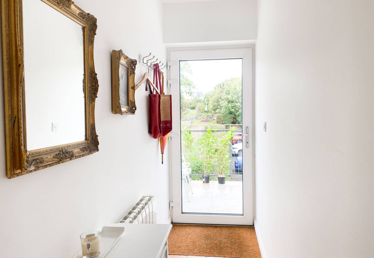 Hallway area in Roundstone Holiday Apartment, Roundstone, Co. Galway, Ireland