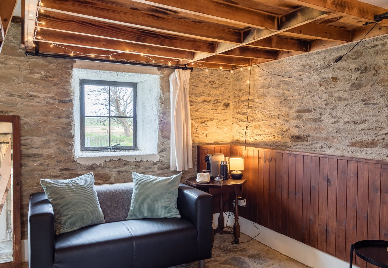 Seating area with coffee station Ventry Farm Rainbow Cottages 