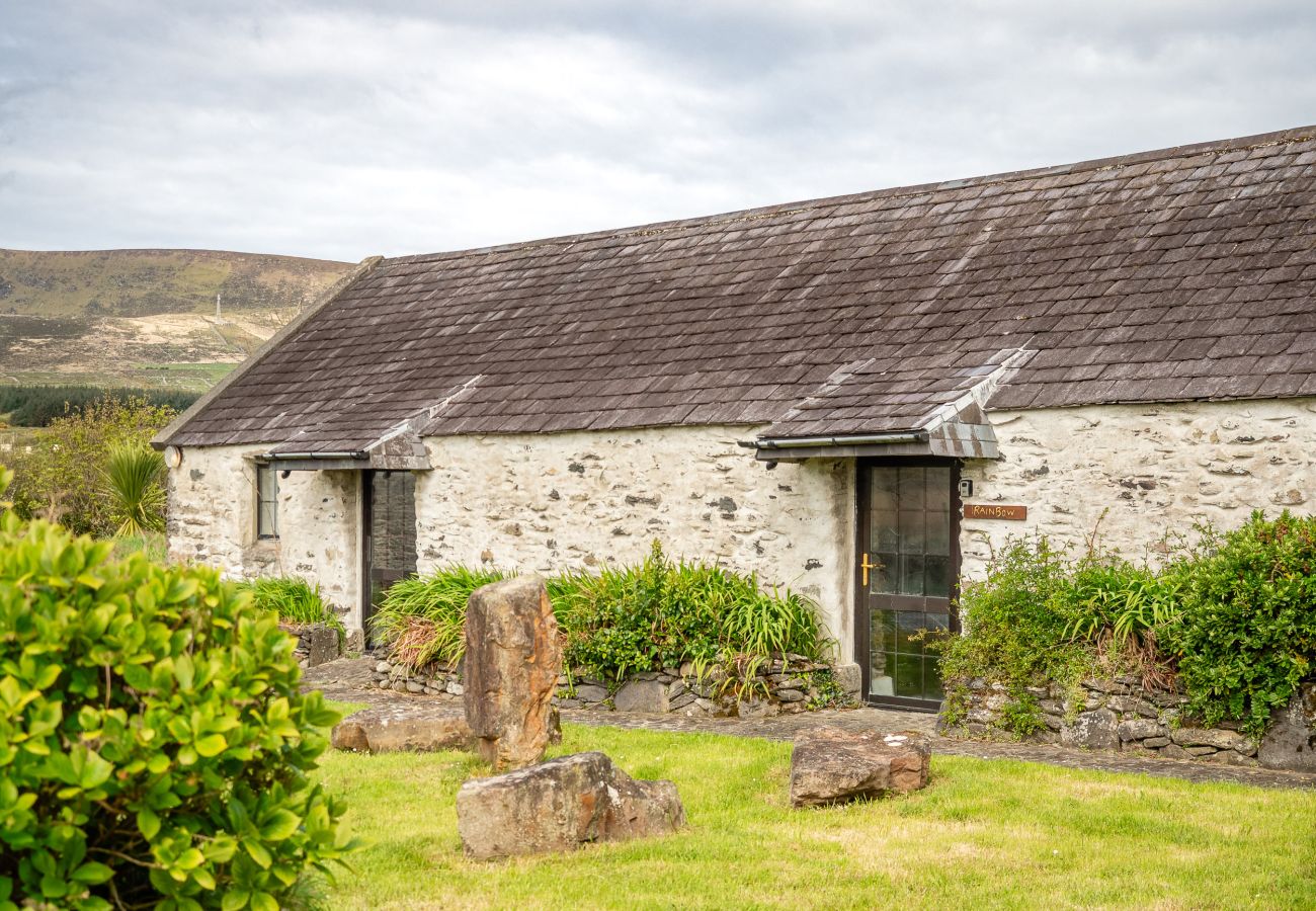 Exterior shot of Ventry Farm Rainbow Cottage Ventry County Kerry 