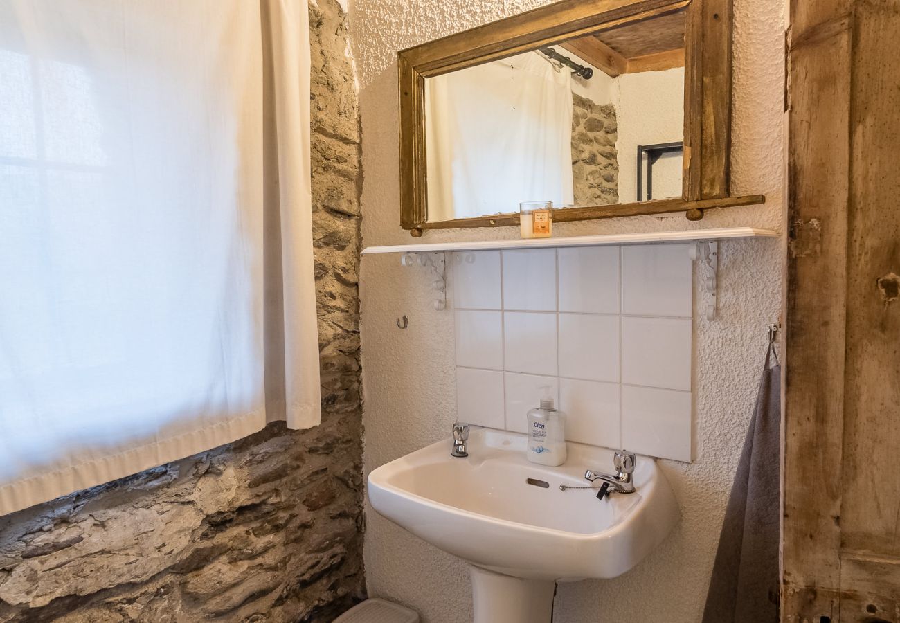 Bathroom vanity  Ventry Farm Parlour Cottage