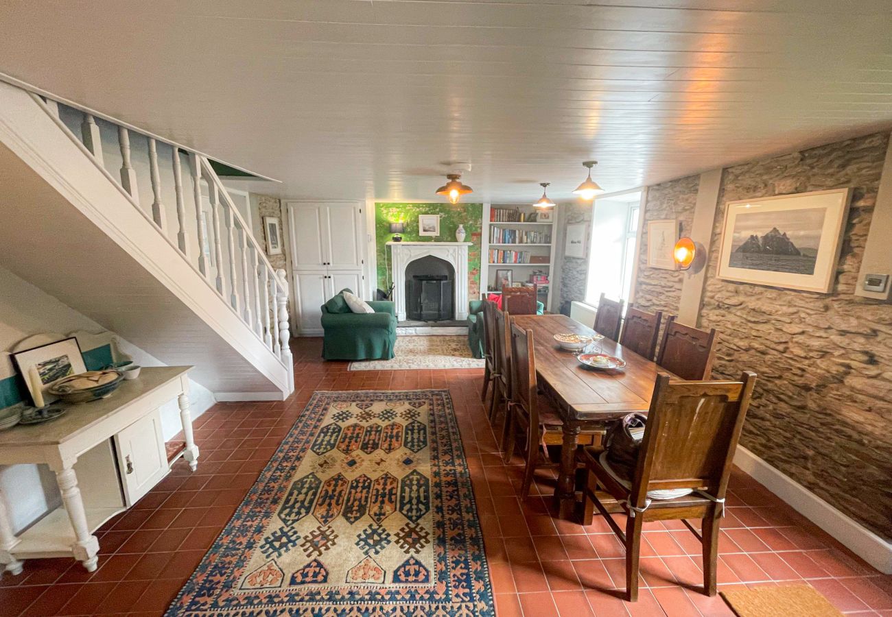 Dining Room Ballylusky Holiday Home Ballydavid County Kerry Ireland