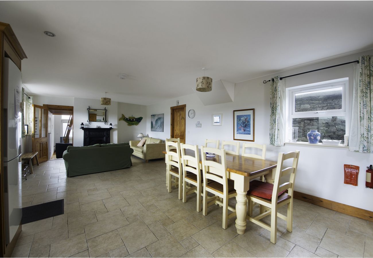 Kitchen and Dining Room Rhea Holiday Home Bantry County Cork Ireland