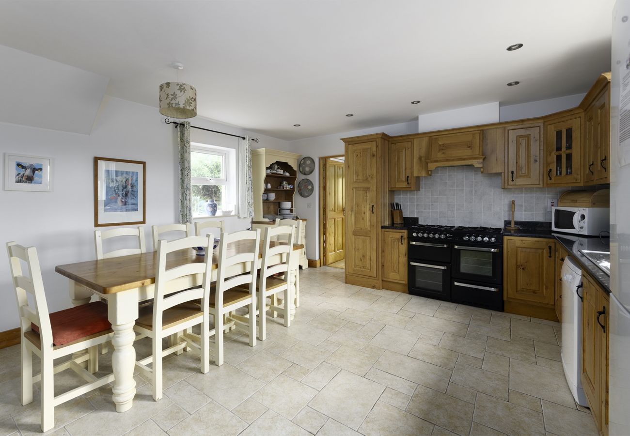 Kitchen and Dining Room Rhea Holiday Home Bantry County Cork Ireland