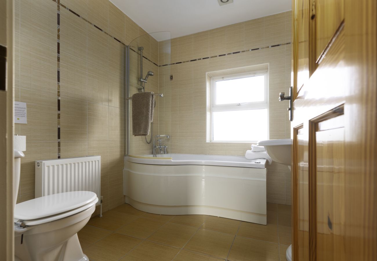 Bathroom Rhea Holiday Home Bantry County Cork Ireland