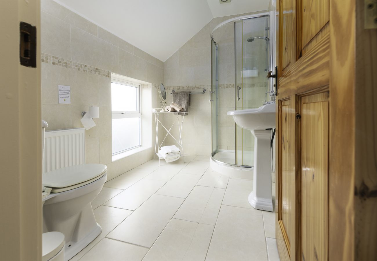 Bathroom Rhea Holiday Home Bantry County Cork Ireland