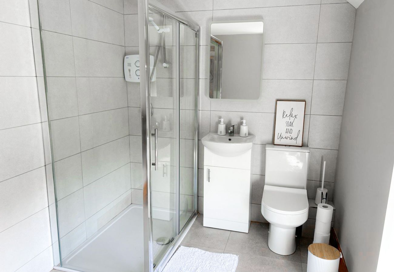 Bathroom Lisheenbawn Farranfore Farmhouse Co. Kerry - Farmhouse available Co. Kerry Ireland