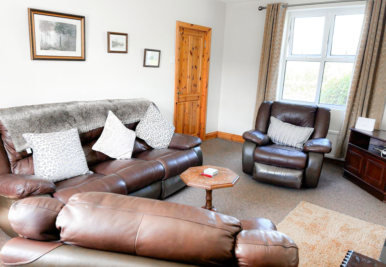 Living Room Farranfore Farmhouse Co. Kerry - Farmhouse available Co. Kerry Ireland