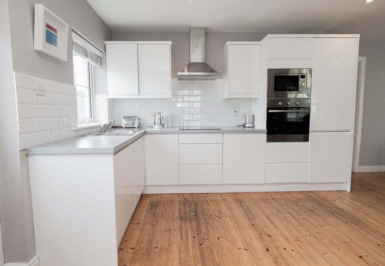 Kitchen Brittas Bay Holiday Park No.18- Sandy Beach Seaside Retreat-Self Catering Seaside Holiday Home Brittas Bay County Wicklow