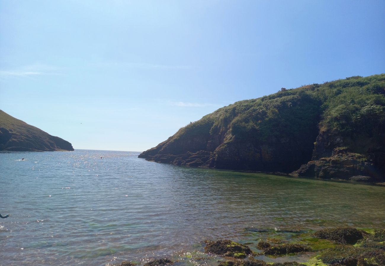 Portally Cove Dunmore East. Secluded Pebble Beach. Dunmore Villas Holiday Home No 1 - seaside family-friendly holiday home in Dunmore East, Co. Waterf