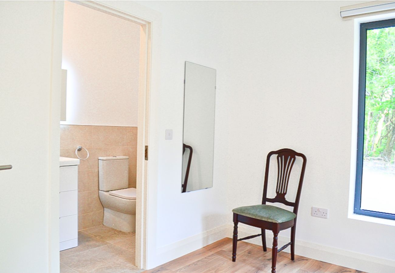 Lough Conn Haven Holiday Home. Bright modern stylish bathroom. 