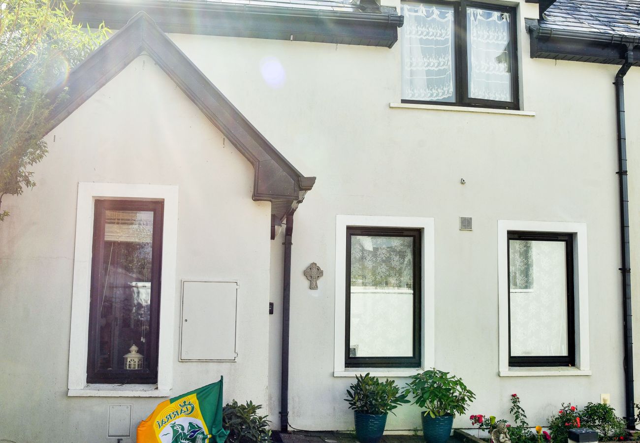 Skellig Fuchsia Lodge Ballinskelligs. Holiday Home Co Kerry. 