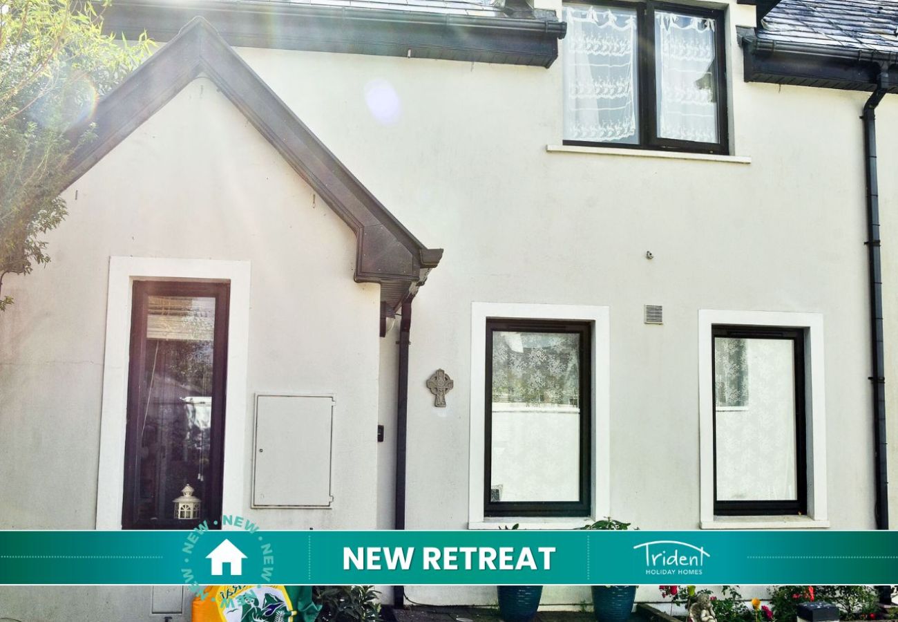 Skellig Fuchsia Lodge Ballinskelligs. Three bed holiday home, Ring of Kerry. 