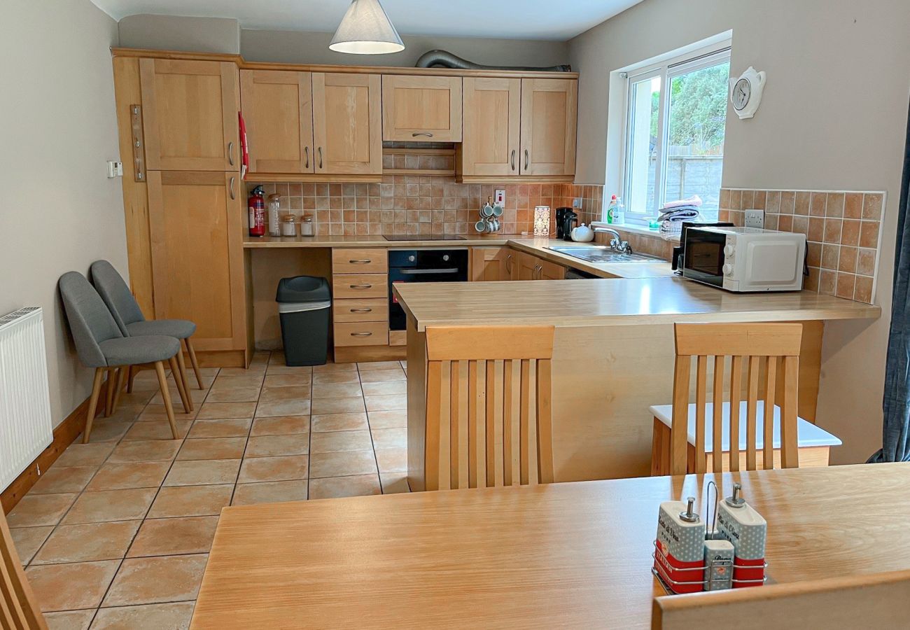 Fishermans Grove Holiday Home No. 21. Kitchen Fishermans Grove Holiday Home No. 21. Bright modern open plan kitchen. All mod cons.