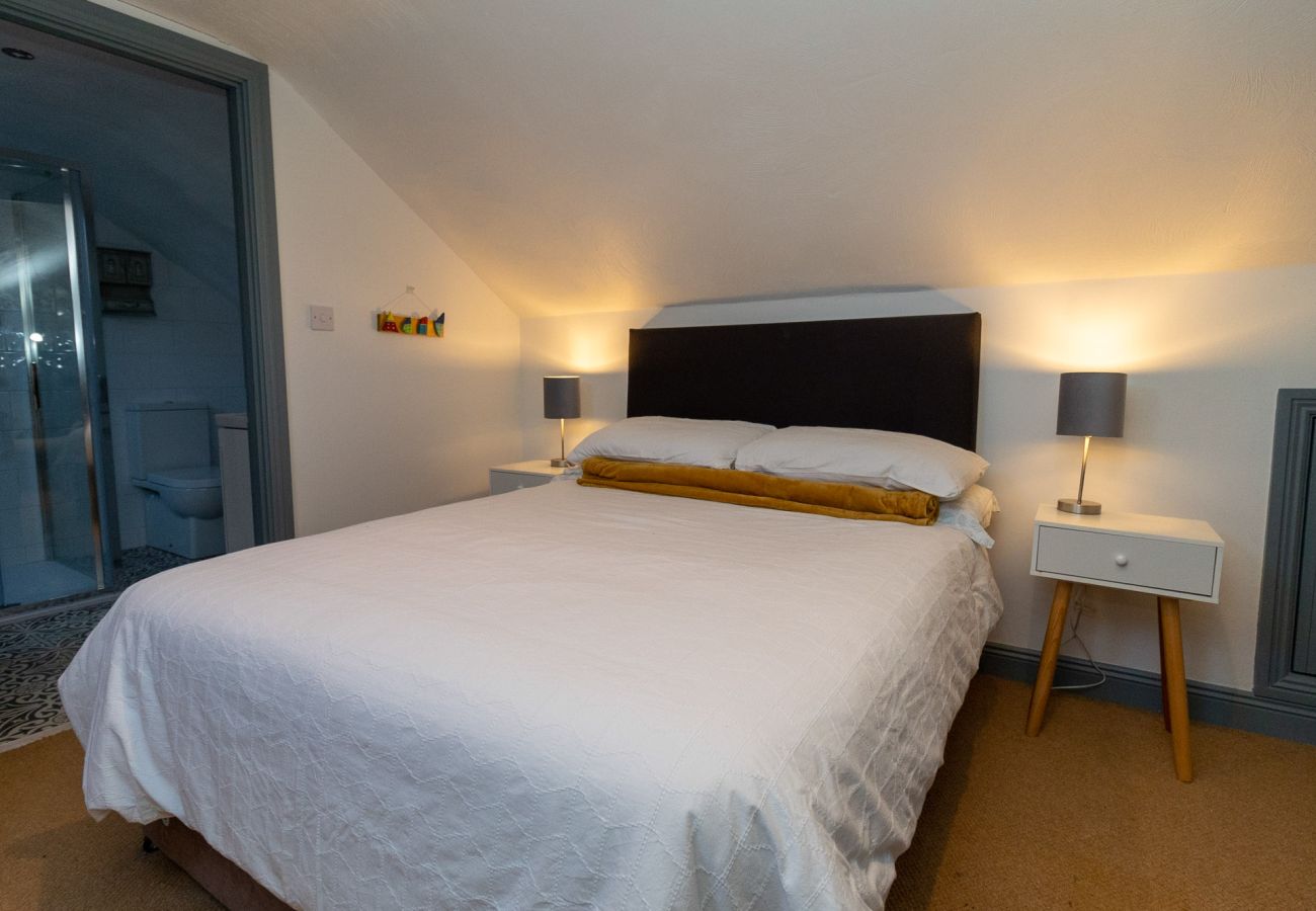 Brittas Bay Holiday Park No 7.  En suite, loft style modern double room. 