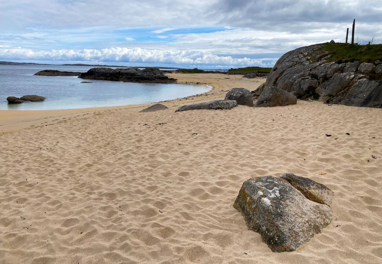 Kilkieran Holiday Home Connemara. Grattan Beach, soft white sand and rocks
