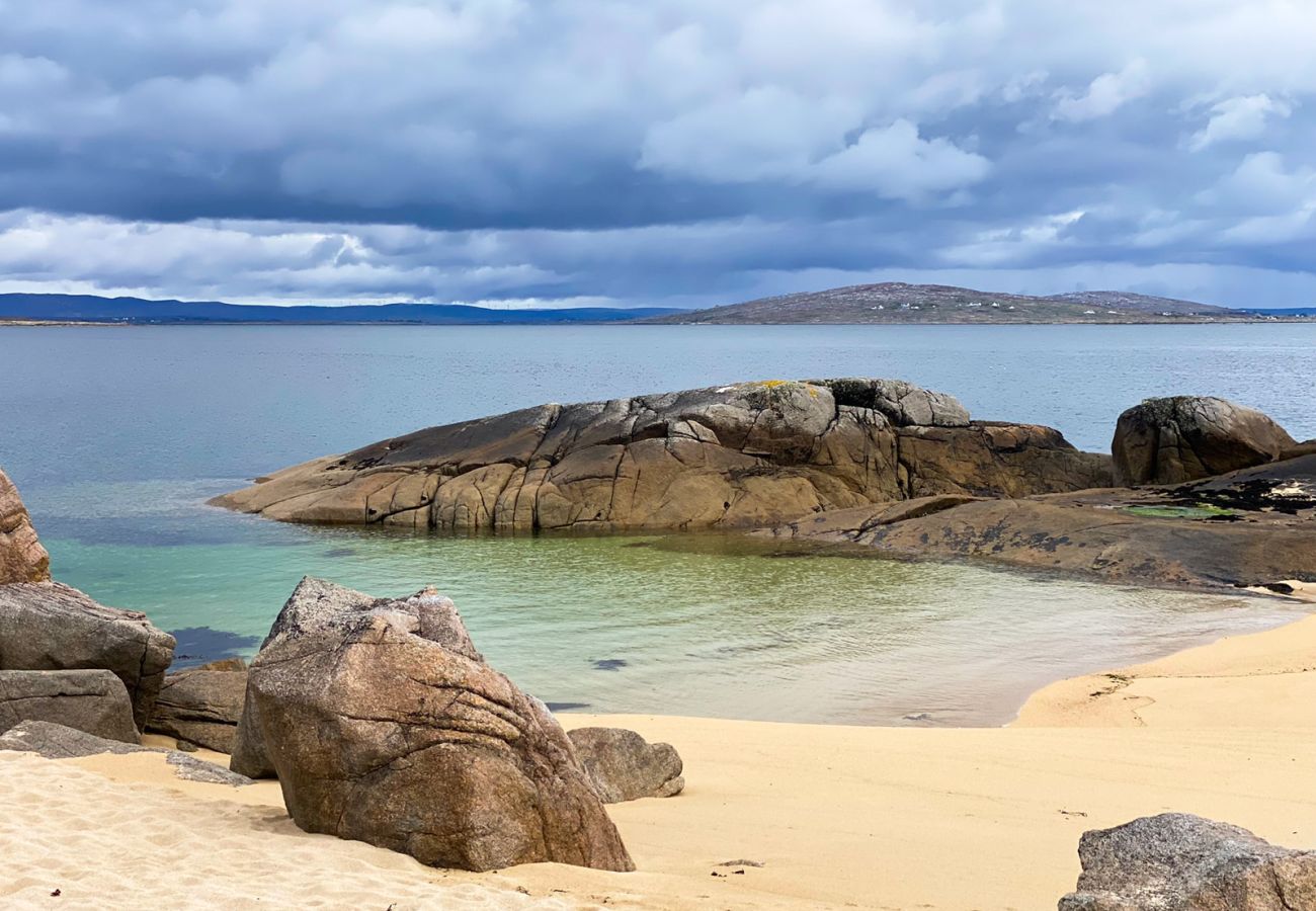 Kilkieran Holiday Home Connemara. Grattan Beach, soft white sand