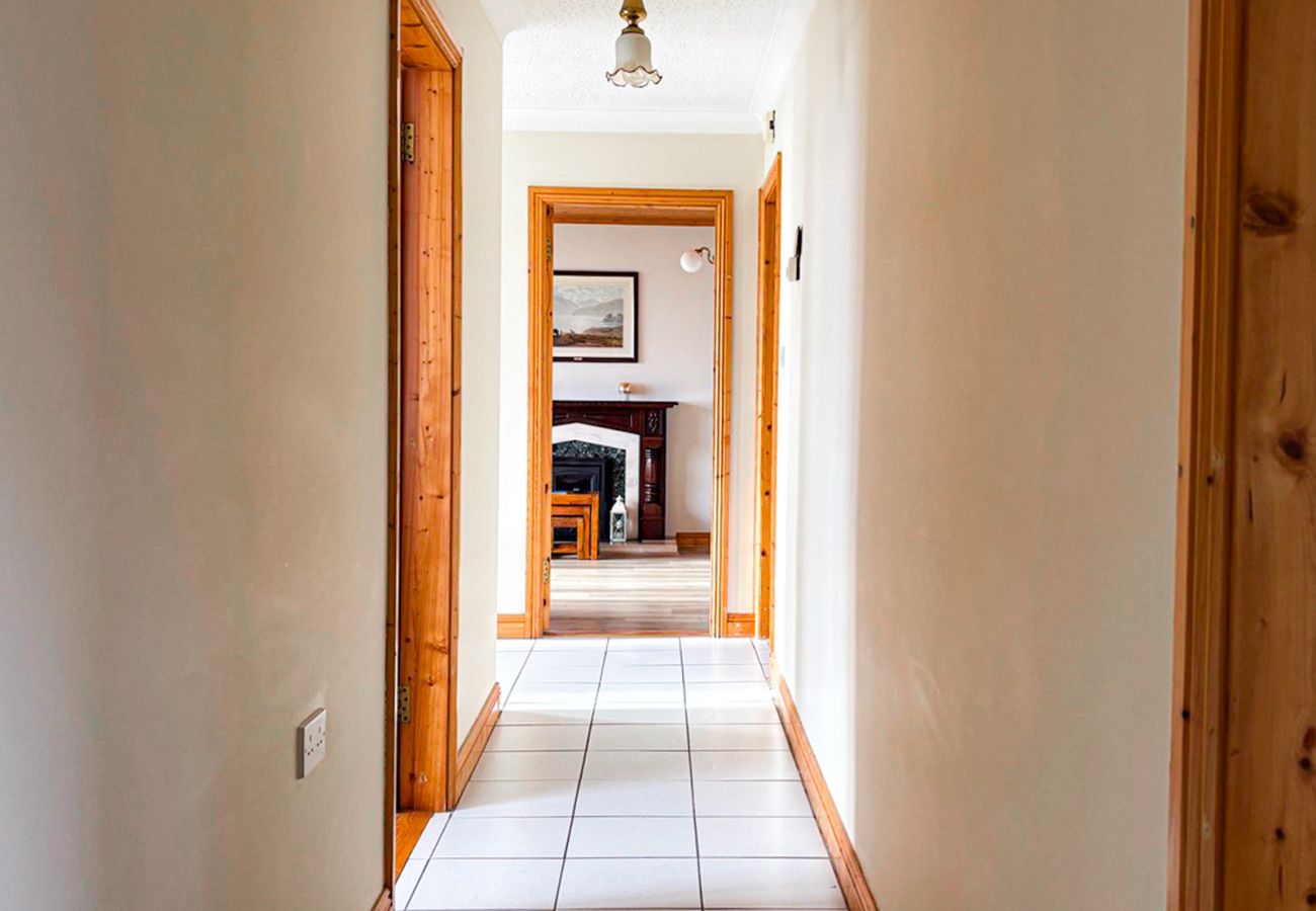 Kilkieran Holiday Home Connemara, bright tiled hall leading to all rooms. 