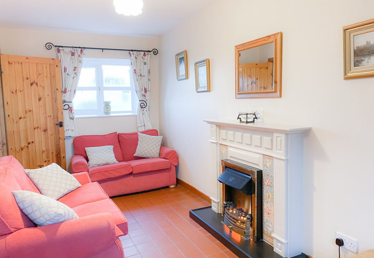 Cottage in Kilmore Quay - Tuskar Holiday Cottage, Mill Road Farm