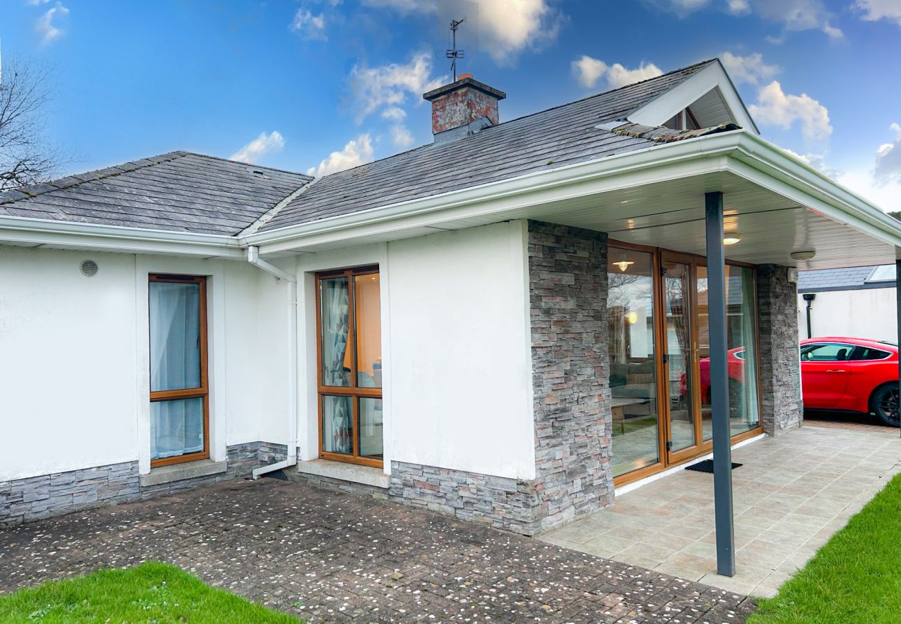 Glasson Mews Holiday Home No. 2. Modern, comfortable holiday home with outside patio. 