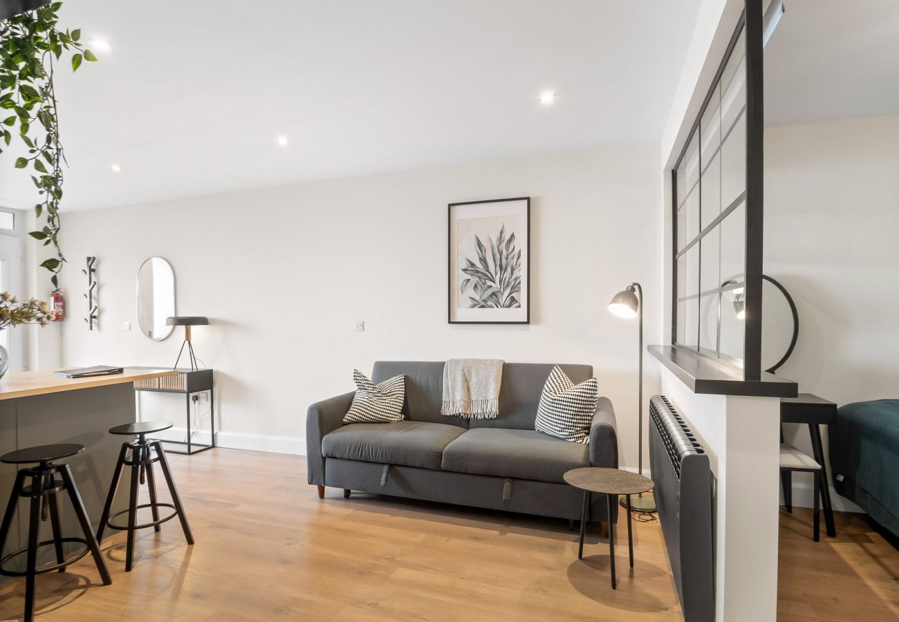 Town Centre Studio Clifden. High quality design open plan apartment.