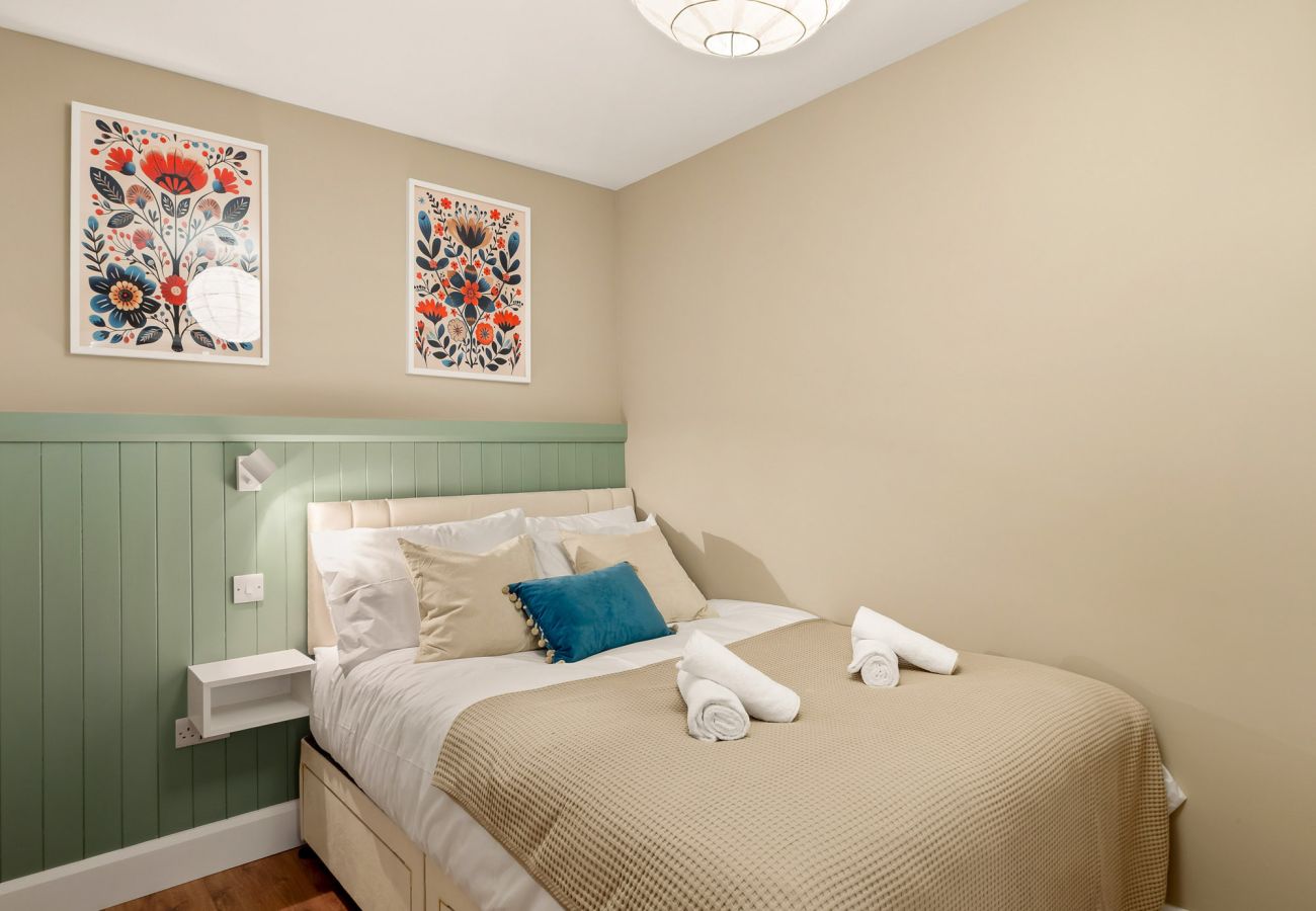 Main Street Hideaway Clifden. Double room with pull out single, bright contemporary design. 