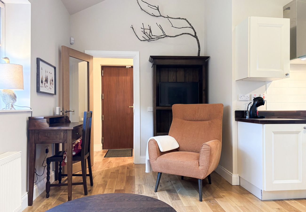 KylemoreWoodlandHolidayApartmentRef473. Open plan lounge