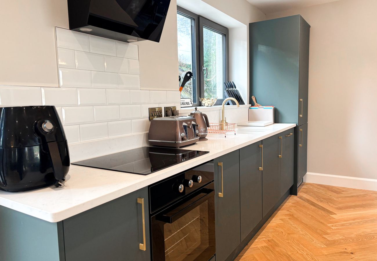 Clifden Holiday Home. Modern luxury home. Fully fitted modern kitchen