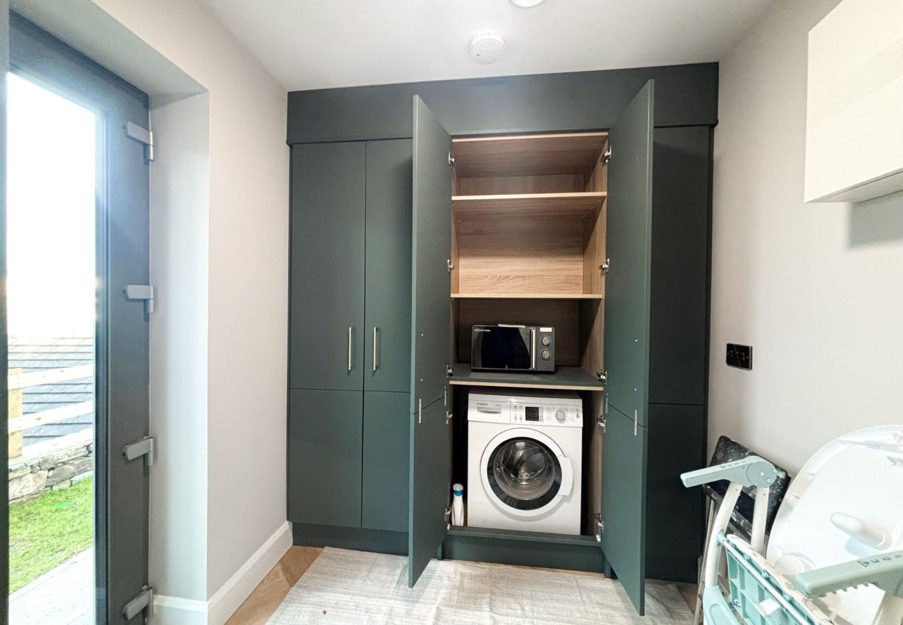 Clifden Holiday Home.  Enclosed utility facilities. 