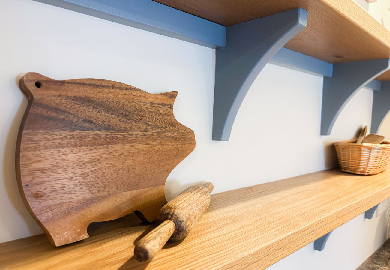 Kylemore Woodland Holiday Cottage, modern design, contemporary artwork