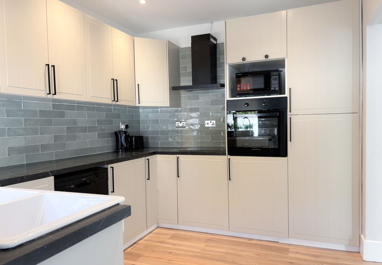 Luxurious Clifden Cottage.  modern fully equipped kitchen