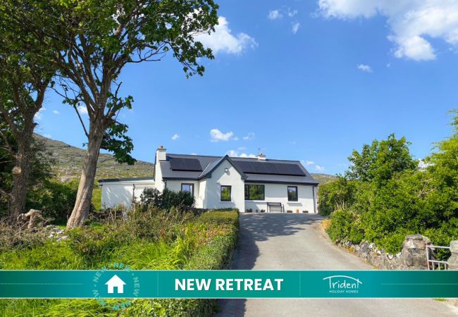 Bluebell Cottage Roundstone. Coastal Family holiday home