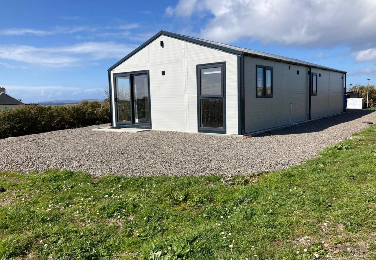 Claddaghduff Holiday Cabin. Family holiday home.