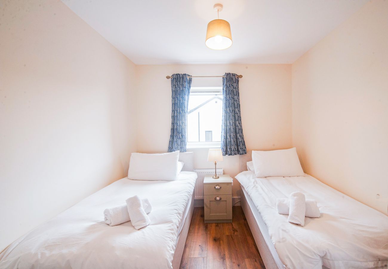 Dunmore East Sunrise Meadows Holiday Home. Two single beds, twin room. 